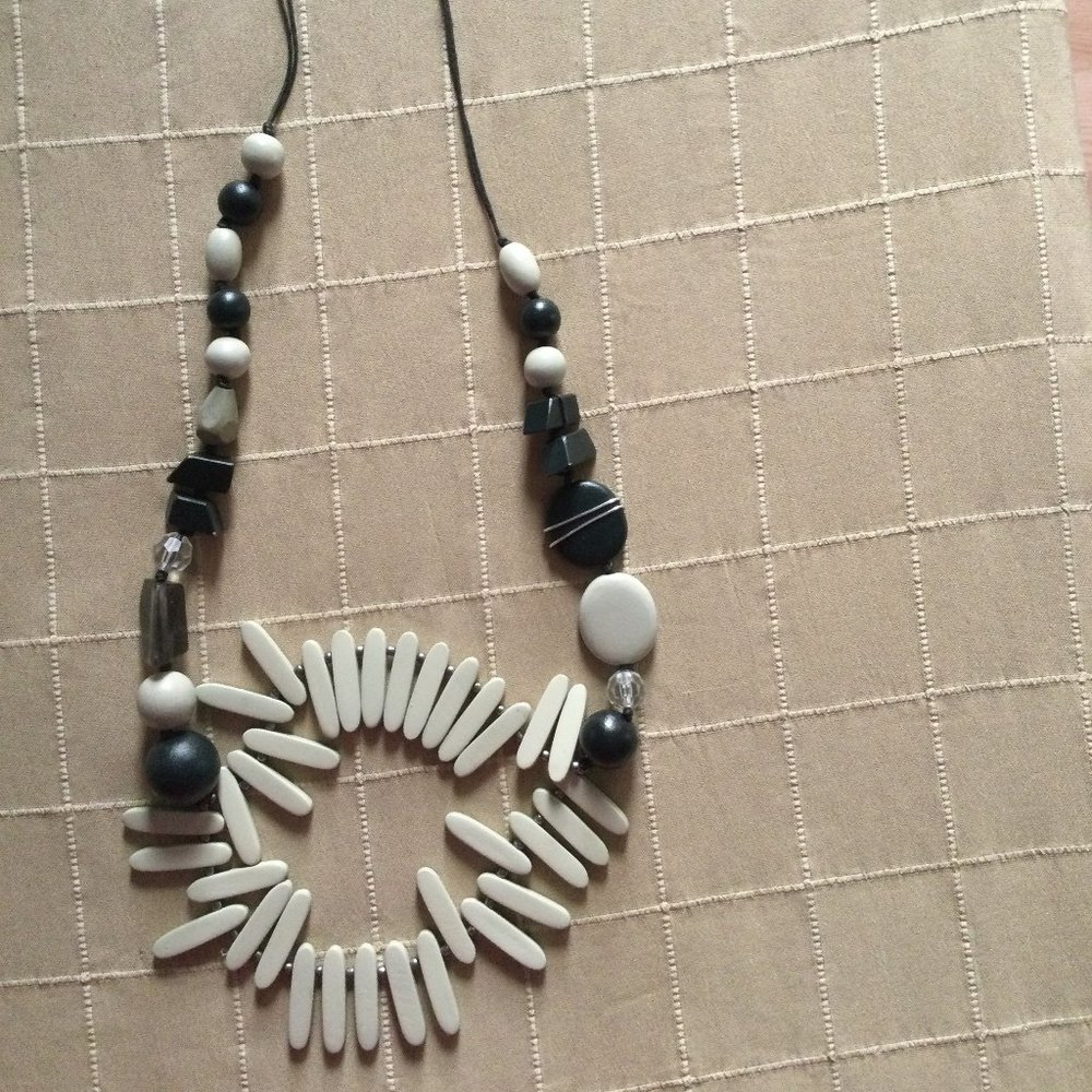 Women's necklace 36" long multimedia chunk black and white